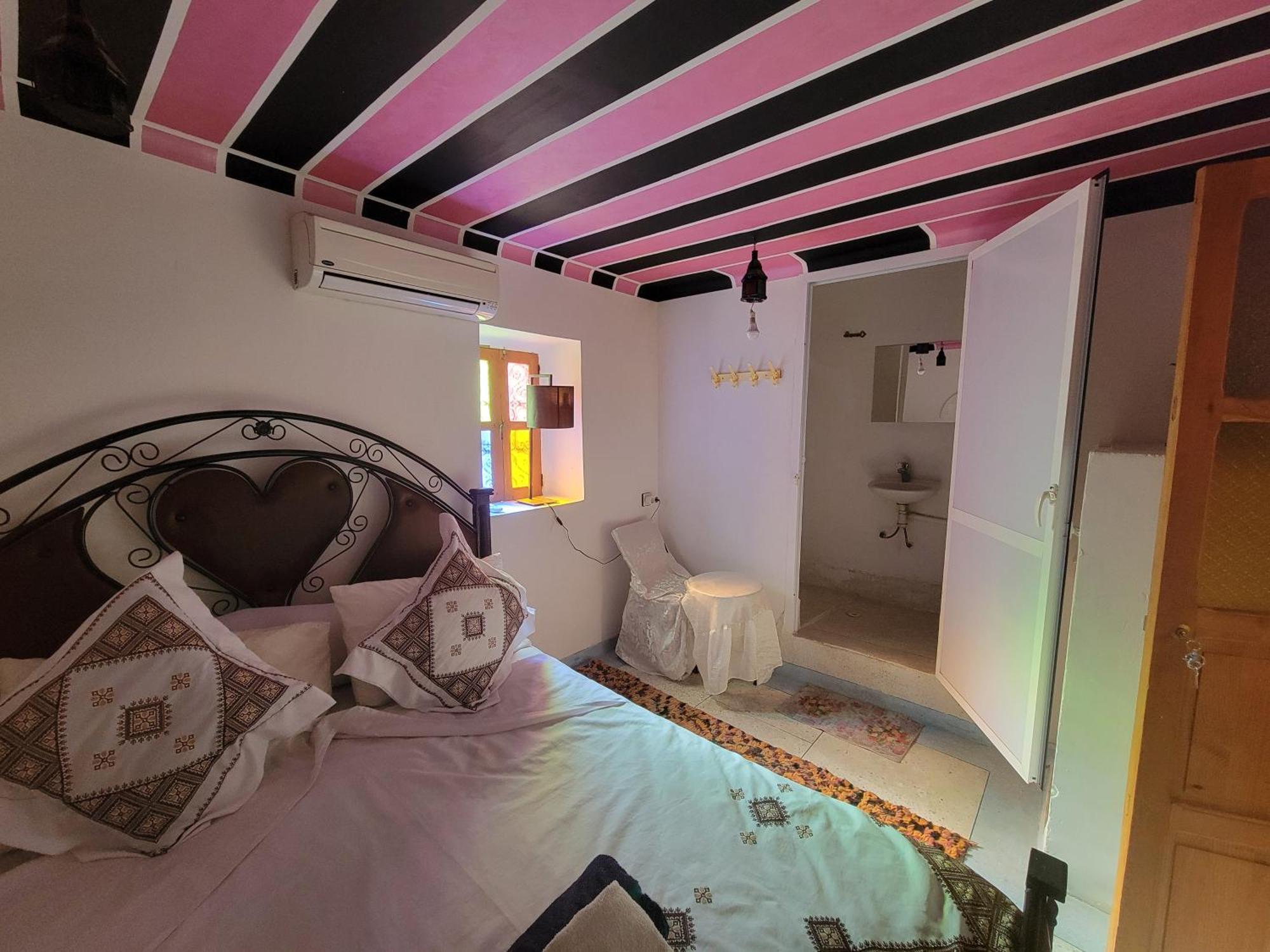 Riad Dar Lemdrssa Фес Екстериор снимка